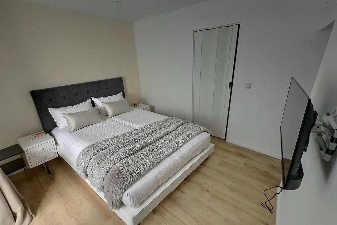 Jean 1B Brussels-Charleroi-Airport Apartment Charleroi