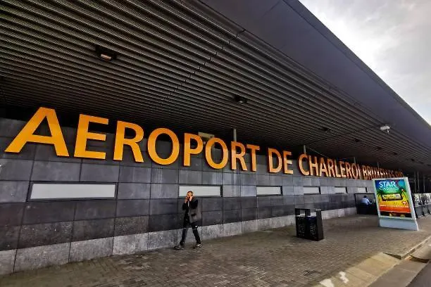 Jean 1B Brussels-Charleroi-Airport Apartment