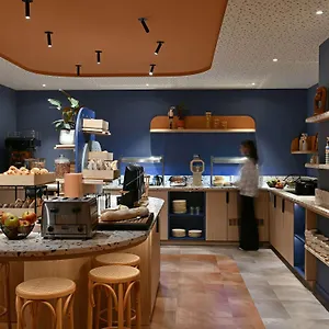 Ibis Styles Airport Aero 44 Hotel